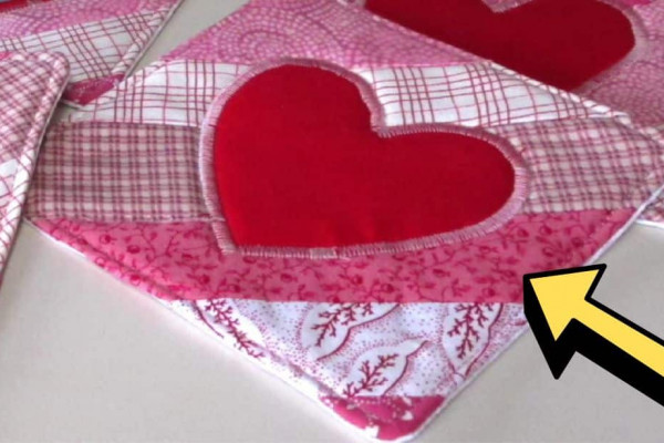 Easy Quilted Valentine's Day Heart Coasters Tutorial