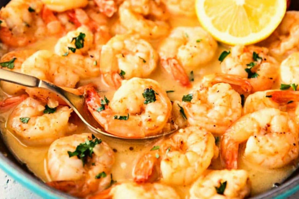 Easy Skillet Garlic Butter Shrimp Recipe