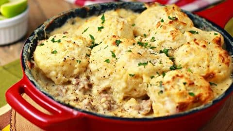 Easy Skillet Sausage Gravy and Drop Biscuits Recipe | DIY Joy Projects and Crafts Ideas