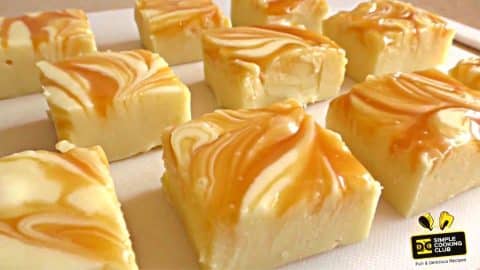 4-Ingredient White Chocolate Caramel Fudge Bars Recipe | DIY Joy Projects and Crafts Ideas