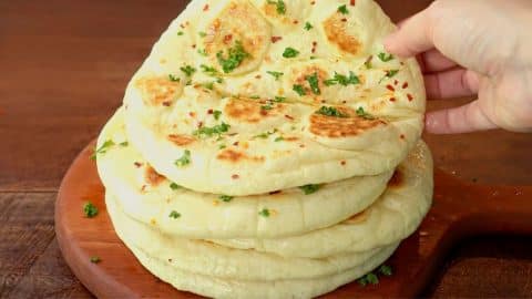 Soft & Fluffy Grilled Flatbread Recipe | DIY Joy Projects and Crafts Ideas