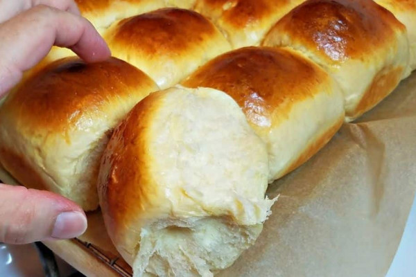 Soft and Sweet Dinner Milk Rolls Recipe