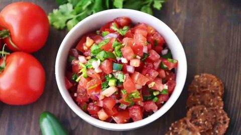 Easy Homemade Salsa Recipe In Two Ways | DIY Joy Projects and Crafts Ideas