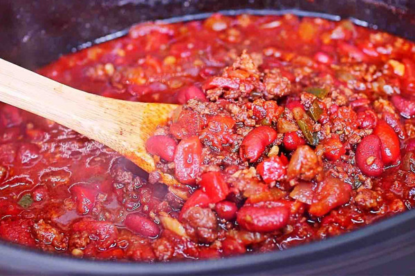Easy Slow Cooker Chili Recipe