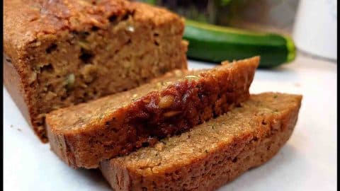 Easy Zucchini Bread Recipe | DIY Joy Projects and Crafts Ideas