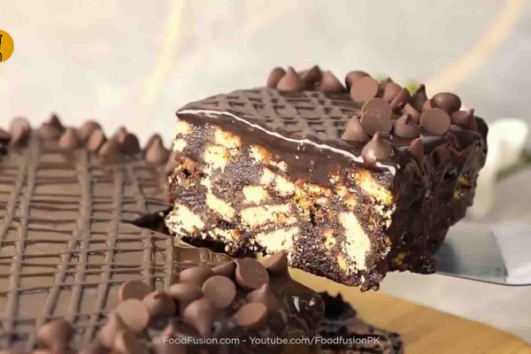 No-Bake Chocolate Biscuit Cake Recipe