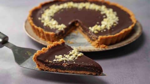 No-Bake Chocolate Tart Recipe | DIY Joy Projects and Crafts Ideas