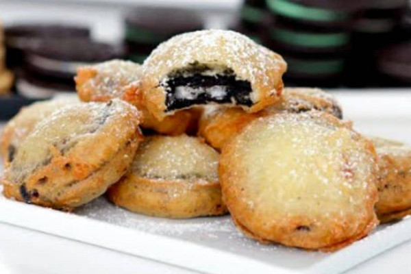Delicious Deep-Fried Oreos