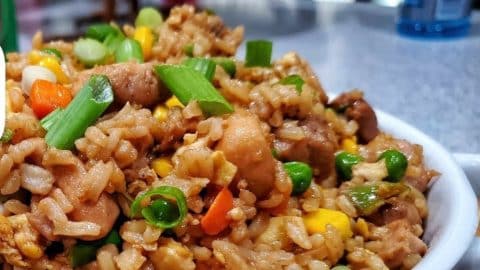 Easy Chicken Fried Rice Recipe | DIY Joy Projects and Crafts Ideas