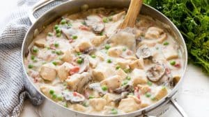 Easy One-Pot Classic Chicken A La King Recipe