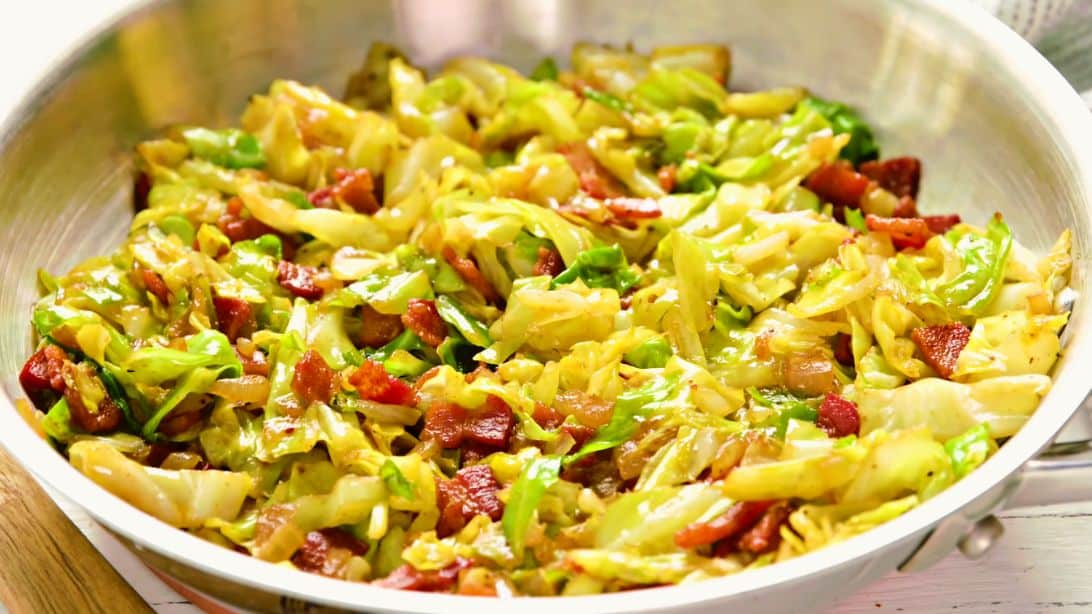 6-Ingredient Simple Skillet Fried Cabbage & Bacon Recipe | DIY Joy Projects and Crafts Ideas