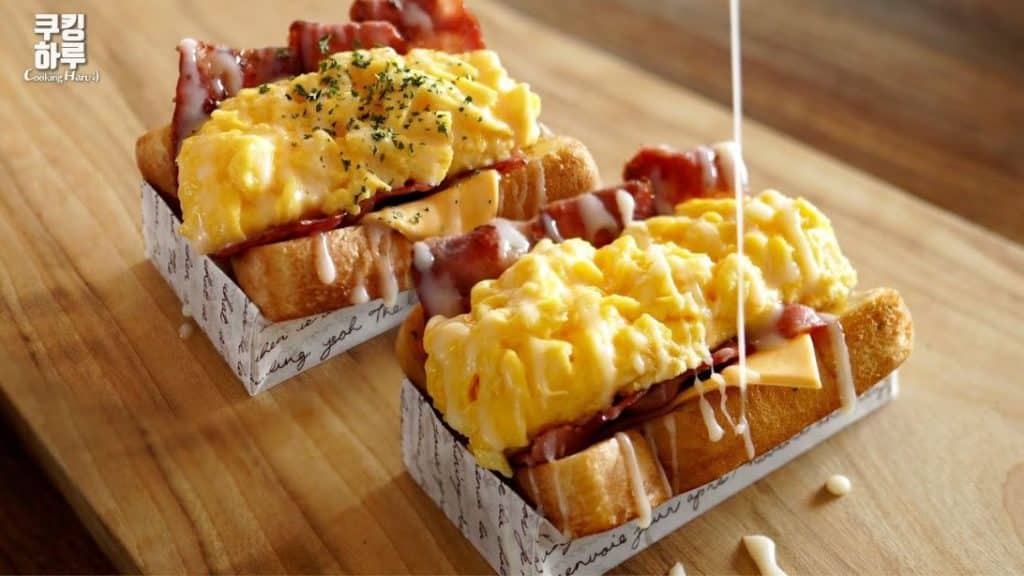 Fluffy Soft Eggs on Crispy Garlic Toast