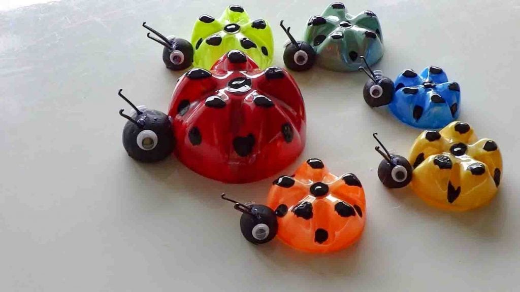 DIY Ladybug Family From Plastic Bottles Tutorial