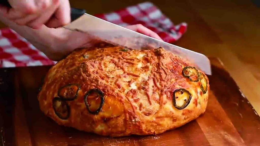 Dutch Oven Cheddar Jalapeno Bread Recipe
