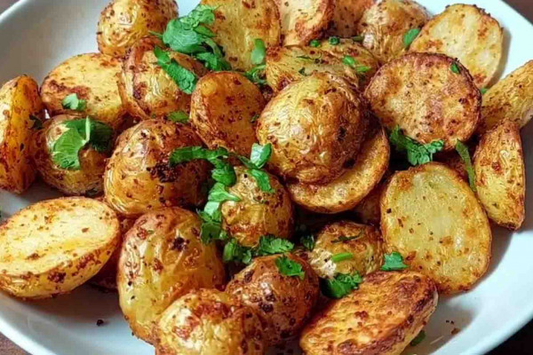 Easy Air Fryer Baby Potatoes Recipe