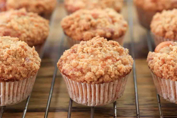 Easy Apple Crumble Muffins Recipe