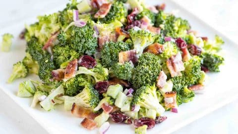 Easy Creamy Broccoli Salad with Bacon | DIY Joy Projects and Crafts Ideas