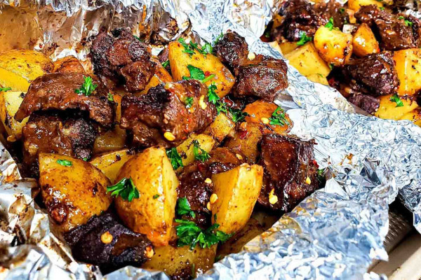 Foil Garlic Herb Steak and Potatoes Recipe