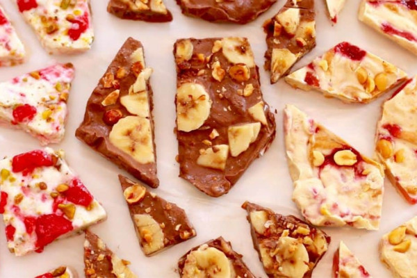 3 Delicious Frozen Yogurt Bark Recipes