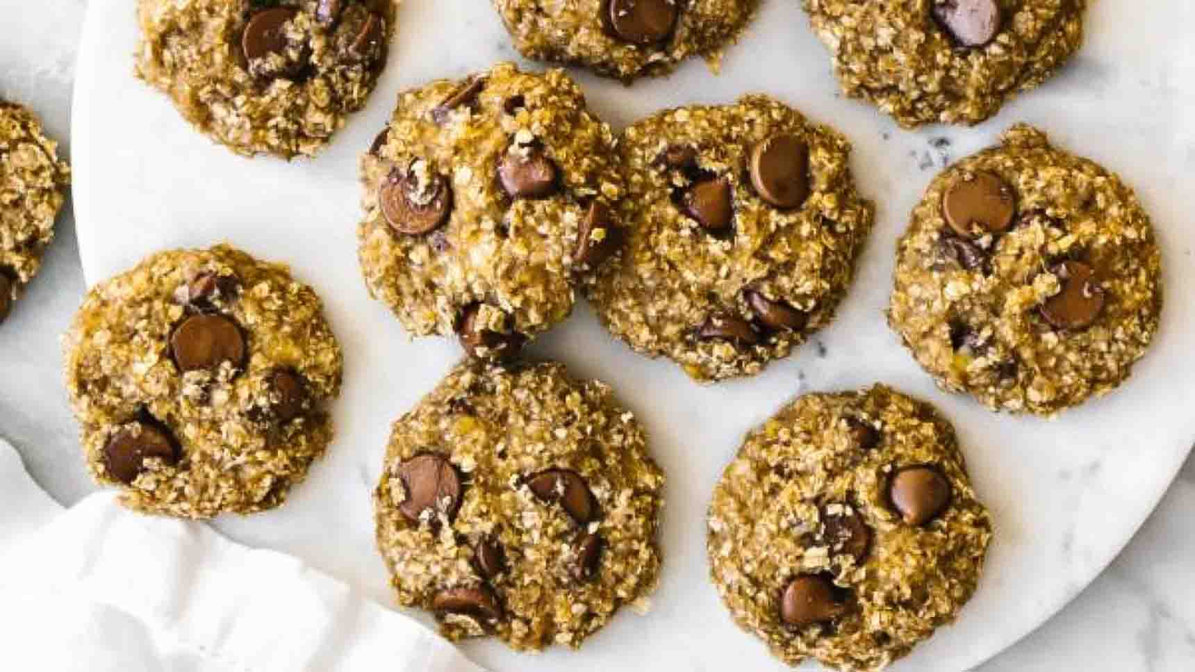 3-Ingredient Banana Oatmeal Cookies Recipe | DIY Joy Projects and Crafts Ideas