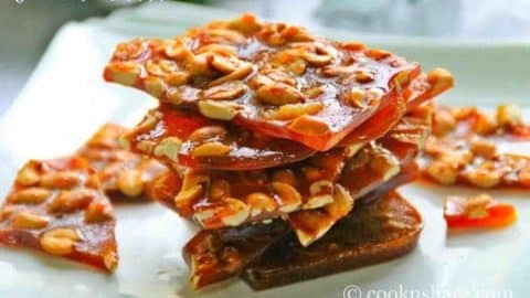 3-Ingredient Peanut Brittle Recipe | DIY Joy Projects and Crafts Ideas