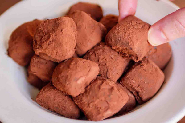 5-Ingredient Chocolate Bites Recipe