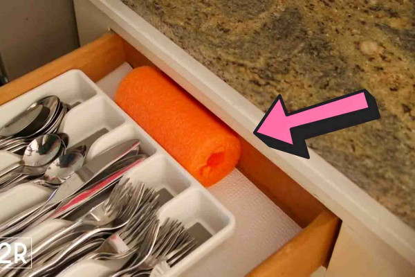 7 Pool Noodle House Hacks