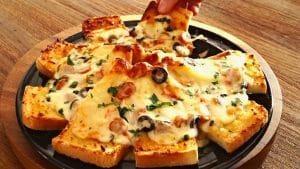10-Minute Cheesy & Crunchy Garlic Butter Bread Pizza Recipe