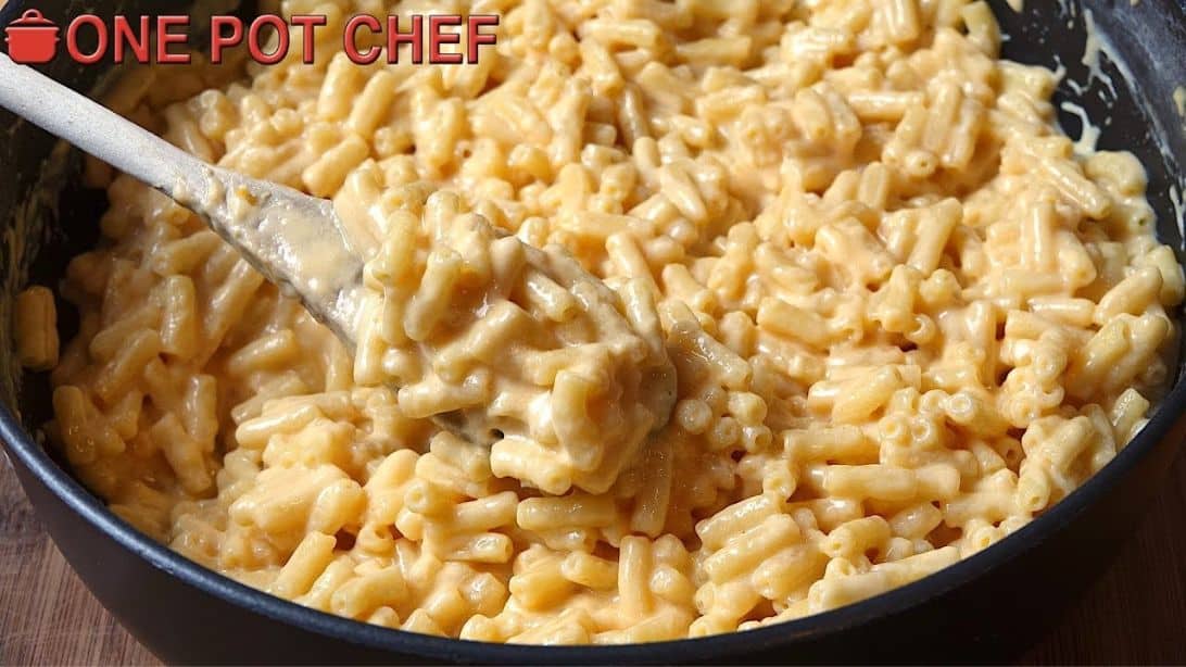 Easy 3-Ingredient Stovetop Macaroni & Cheese Recipe | DIY Joy Projects and Crafts Ideas