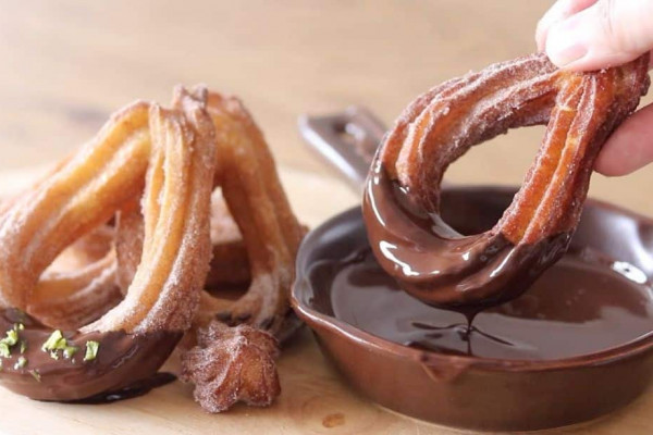 Easy Chocolate Dipped Churros Recipe
