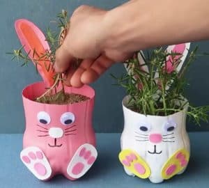 How to Make Rabbit-Shaped Flower Pots Using Plastic Bottles