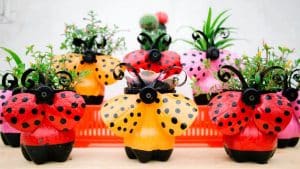 How to Make Ladybug Flower Pots From Plastic Bottles