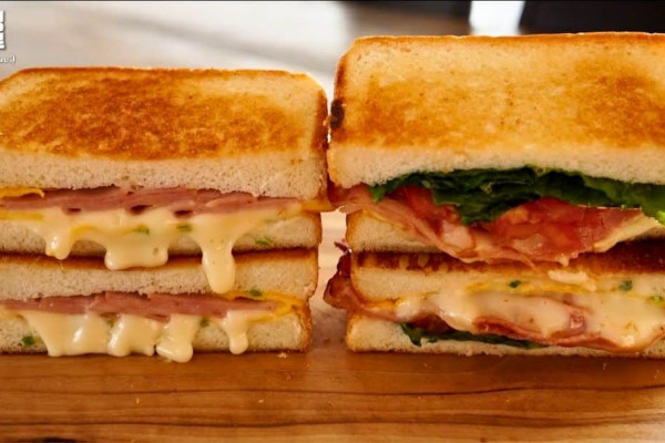 One Pan Breakfast Egg Toast Recipes