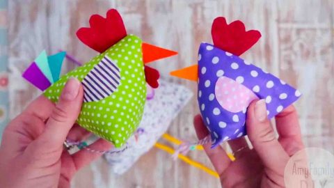 DIY No-Sew Easter Chicks Tutorial | DIY Joy Projects and Crafts Ideas