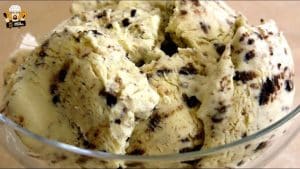 3-Ingredient Homemade Oreo Ice Cream