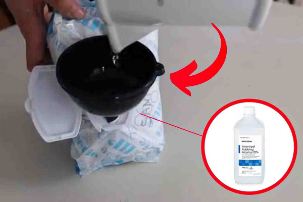 4 Baby Wipe Cleaning Hacks You Should Try