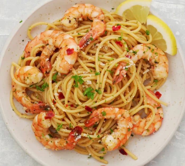 Easy 20-Minute Spicy Garlic Prawn Pasta Recipe