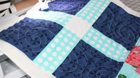 How to Free Motion Quilt on Home Machine | DIY Joy Projects and Crafts Ideas