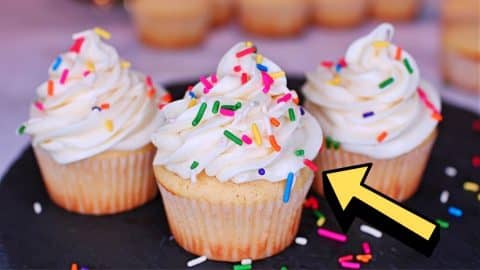 How to Make Perfect Cupcakes w/ Cream Cheese Frosting Every Time! | DIY Joy Projects and Crafts Ideas