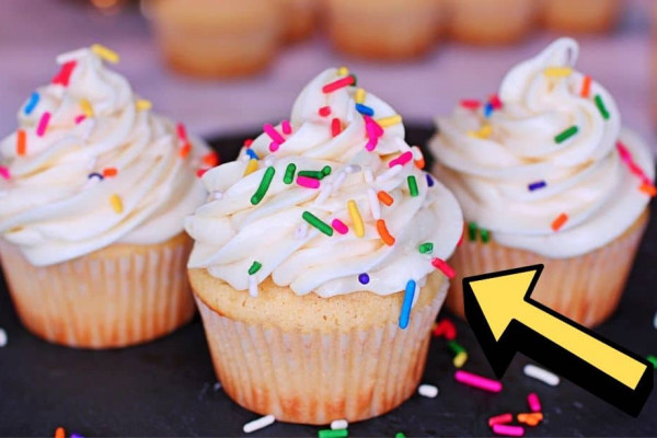 How to Make Perfect Cupcakes w Cream Cheese Frosting Every Time!