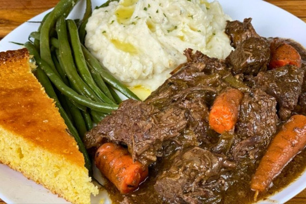 Instant Pot Roast Beef With Garlic Mashed Potatoes