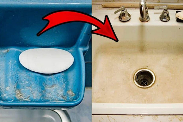 Learn This Genius Soap Scum Removal Hack