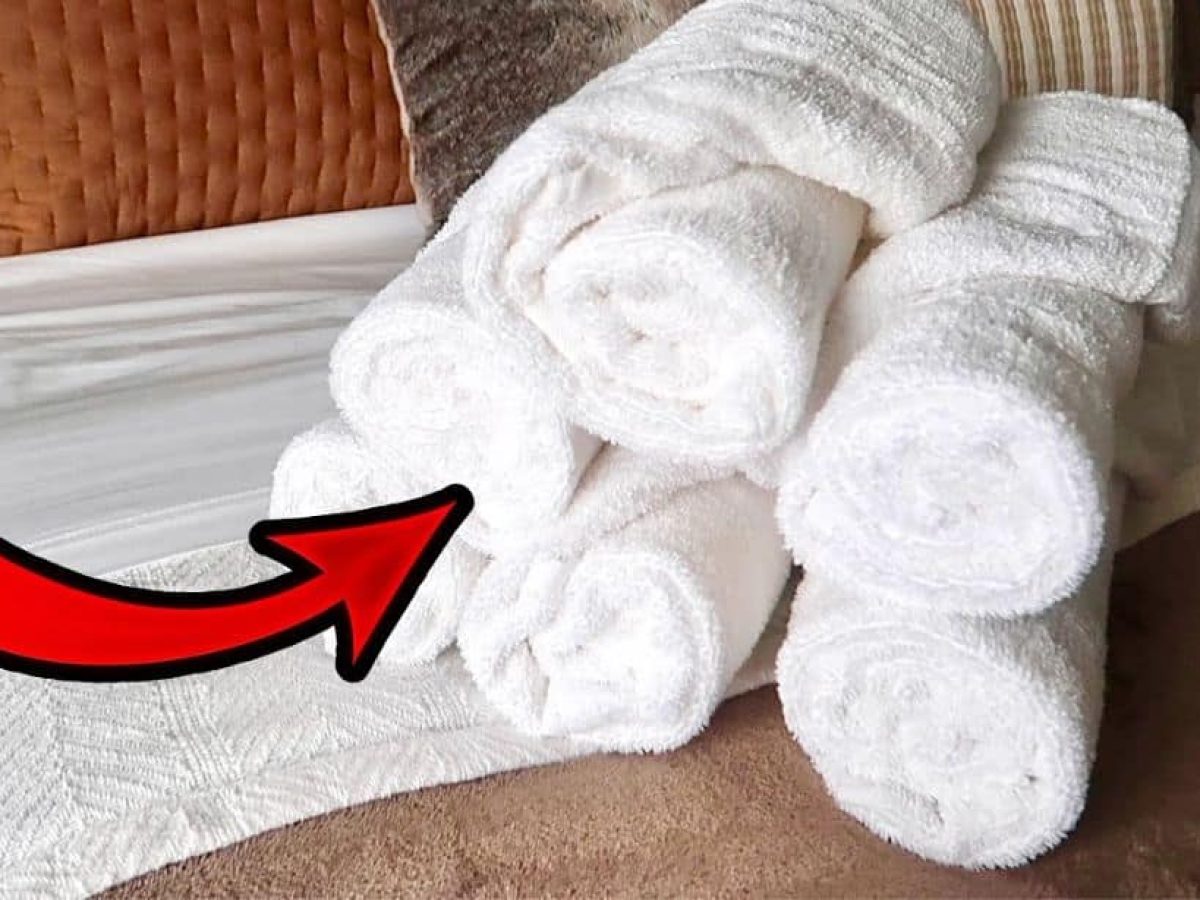 https://diyjoy.com/wp-content/uploads/2023/04/Learn-This-Miracle-Hack-to-Make-your-Laundry-Bright-White-1200x900.jpg