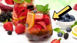 Refreshing & Delicious Berry Moscato Sangria Recipe