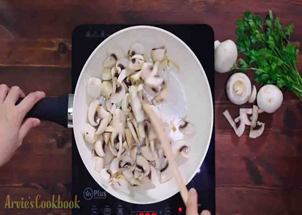 Cooking the mushroom for the mushroom omelet recipe