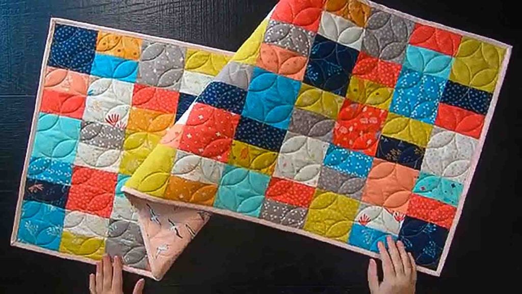 Mini Single Slice Table Runner Tutorial