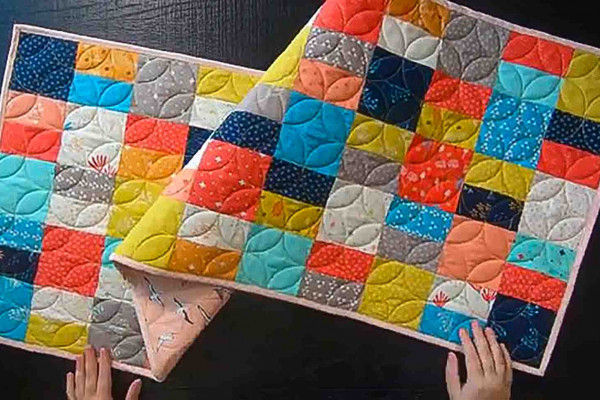 Mini Single Slice Table Runner Tutorial