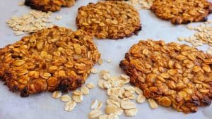 3-Ingredient Oat Cookies in 15 Minutes