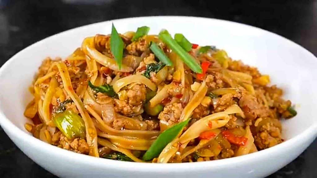 30-Minute Chili Garlic Noodle Recipe