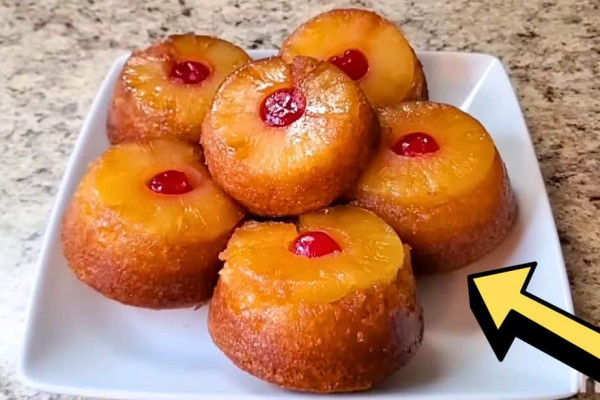 Easy Pineapple Upside Down Muffin Cake Recipe